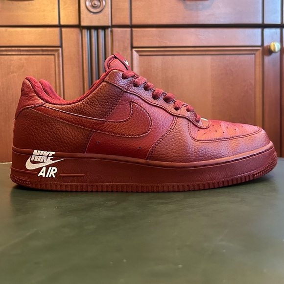 Nike Men's Air Force 1 Low '07 LV8 Burgundy AJ7280-600 - Sz 10 - EXCELLENT - Picture 2 of 13